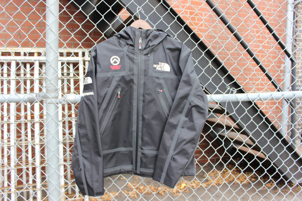 Supreme The North Face Summit Series Outer Tape Seam Jacket