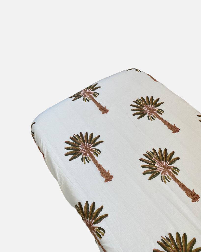 Verzoekschrift paradijs plafond Original Palmboom Hoeslaken Junior/Peuterbed 70 x 140 | Unknown Stories