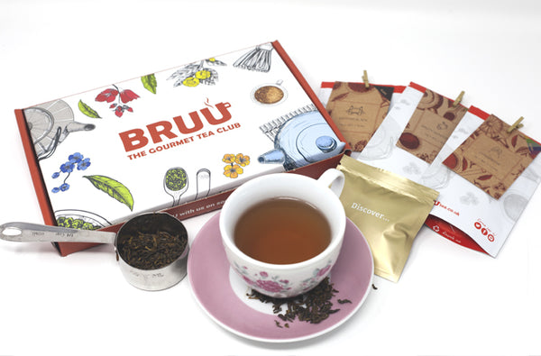 Bruu Box with teacup filled with black tea.