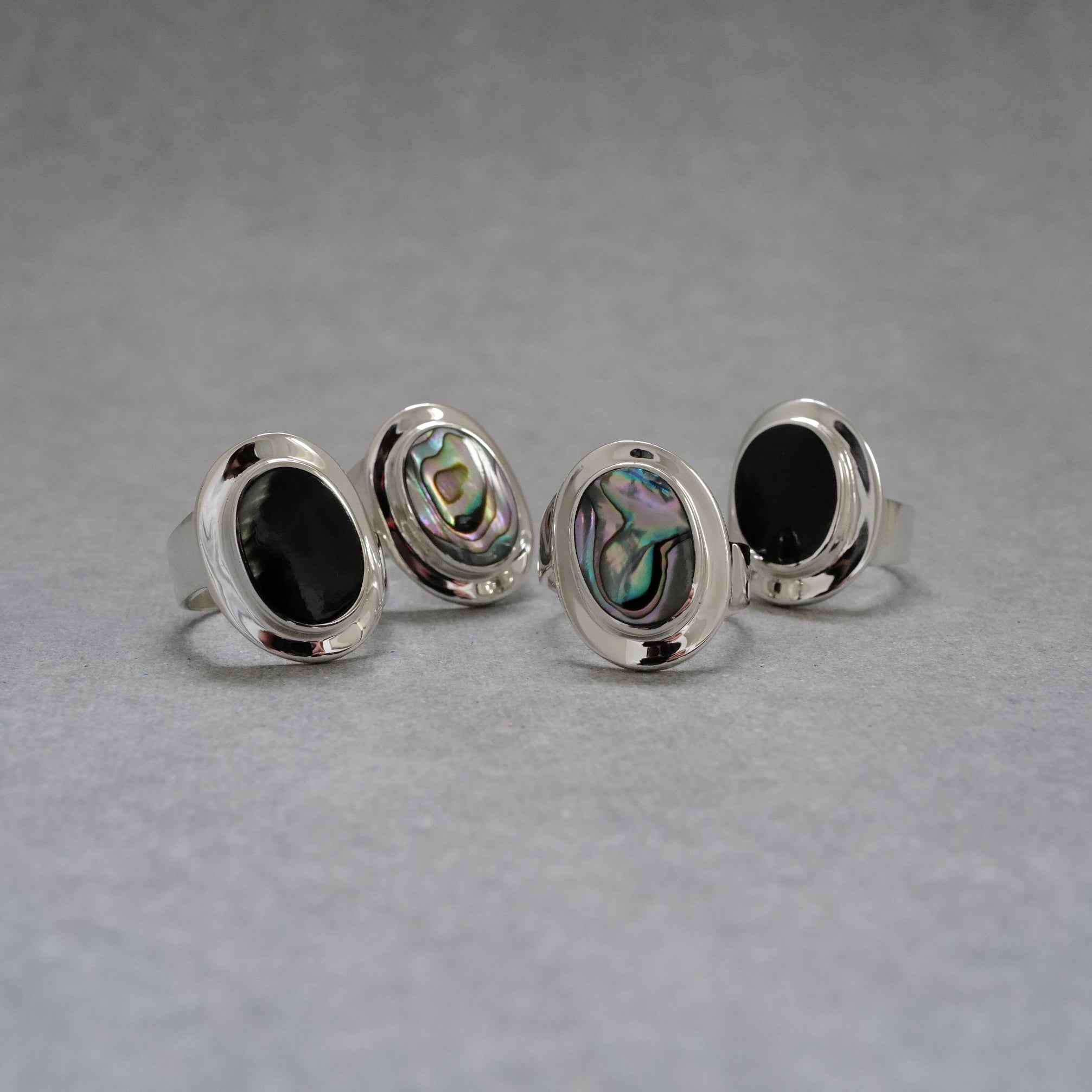 一部予約 XOLO JEWELRY Amulet Ring With Abalone Shell blog