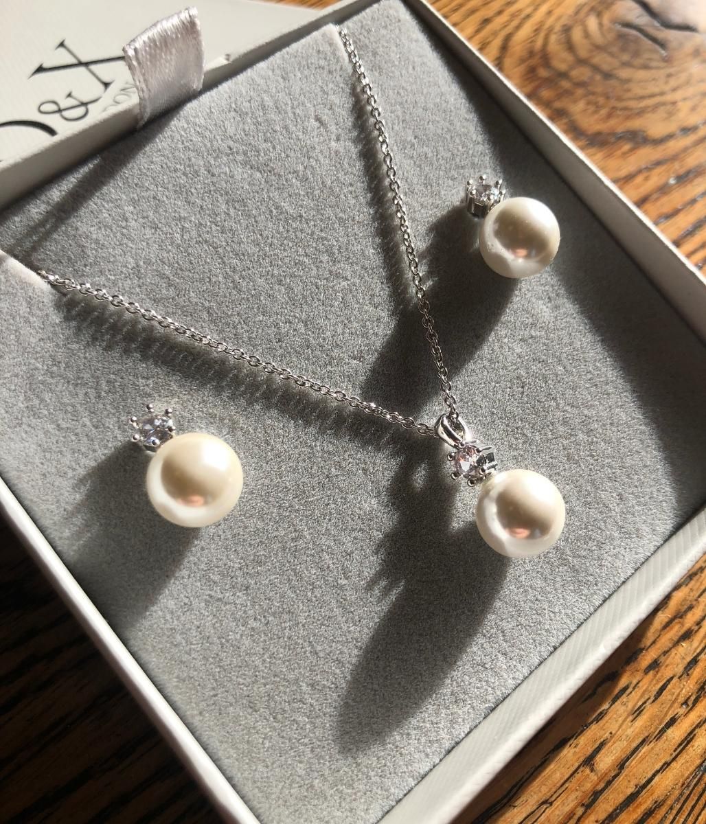 Pearl Drop Style Necklace & Earring Jewellery Set