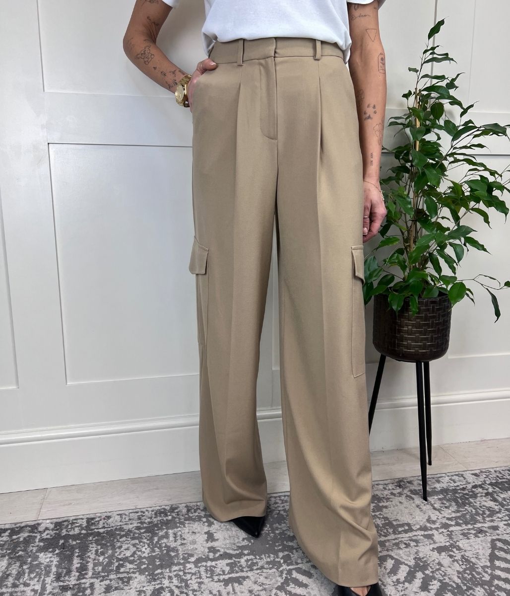 Camel Wide Leg Cargo Trousers  Size 20S