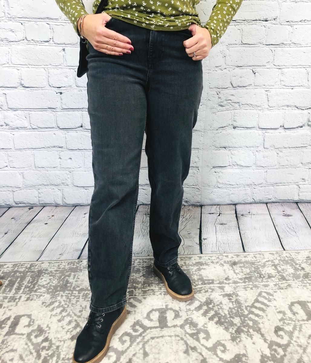 Black High Waisted Tapered Jeans  Size 6S