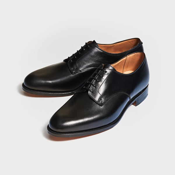 Tricker's | トリッカーズのドレスシリーズ一覧 - GMT inc. – GMTinc.