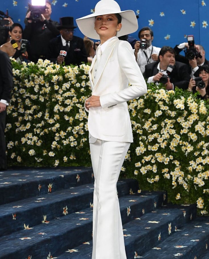 Cách Mặc Đúng Chủ Đề Met Gala Là Một Nghệ Thuật