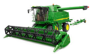 John Deere T670i Combine harvester