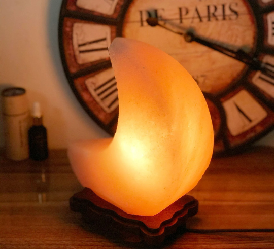 urban outfitters moon salt lamp