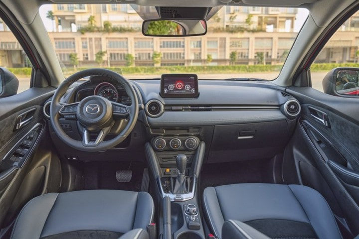 mazda 2 2016