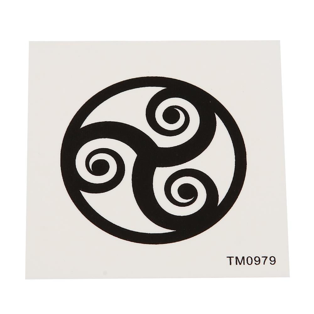 Tattoo+schwarz+Triskele+dreifach+Spirale+keltisches+Zeichen+in+Kreis+einzeln+1+Bogen