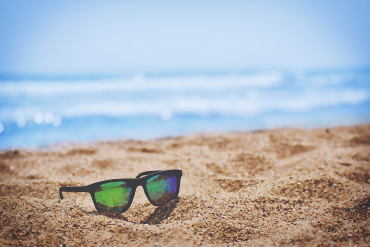 Five Steps to Clean Sunglasses