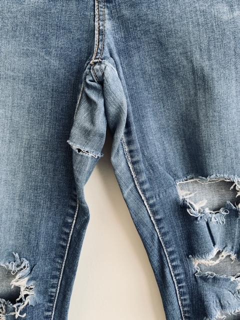 LEVIS jean con desgaste en rodilla medio referencia 720. Talla – NoLoBotes.com