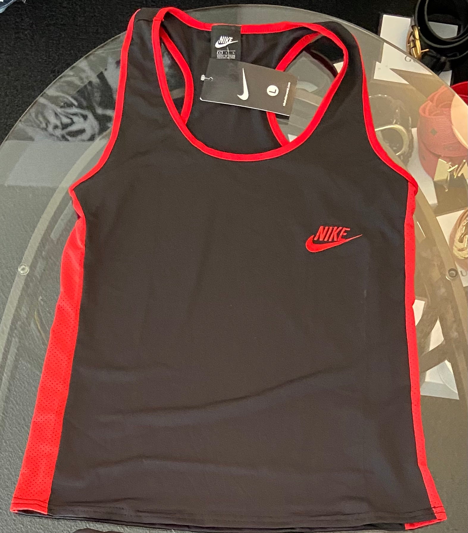 nike red sleeveless shirt