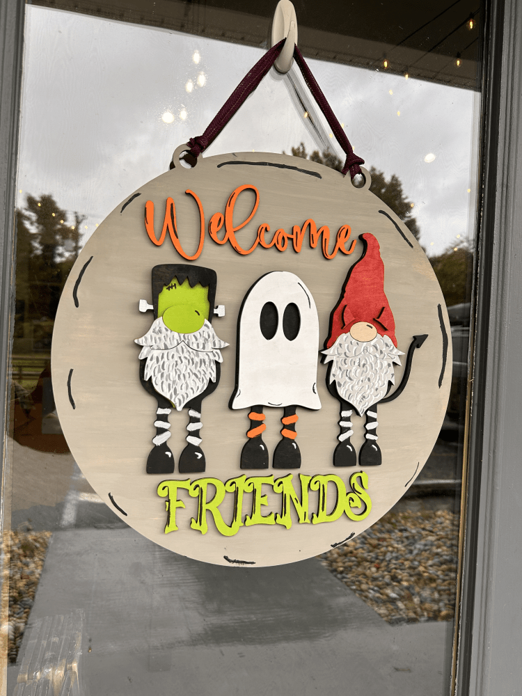 Welcome Friends-Halloween-Gnomes A5783: 3D round door hanger