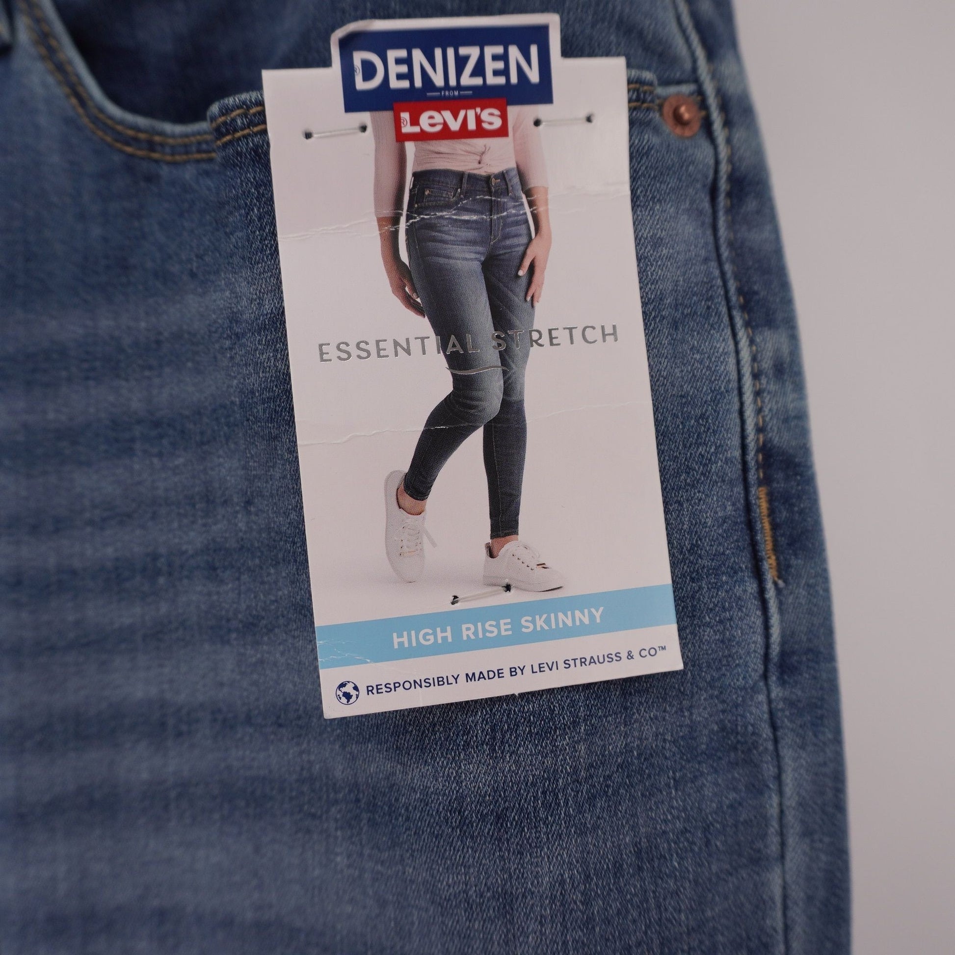 Denizen from Levi's NWT Women's Medium Wash High Rise Skinny Jeans 16S –  Two Soul Sisters Resale