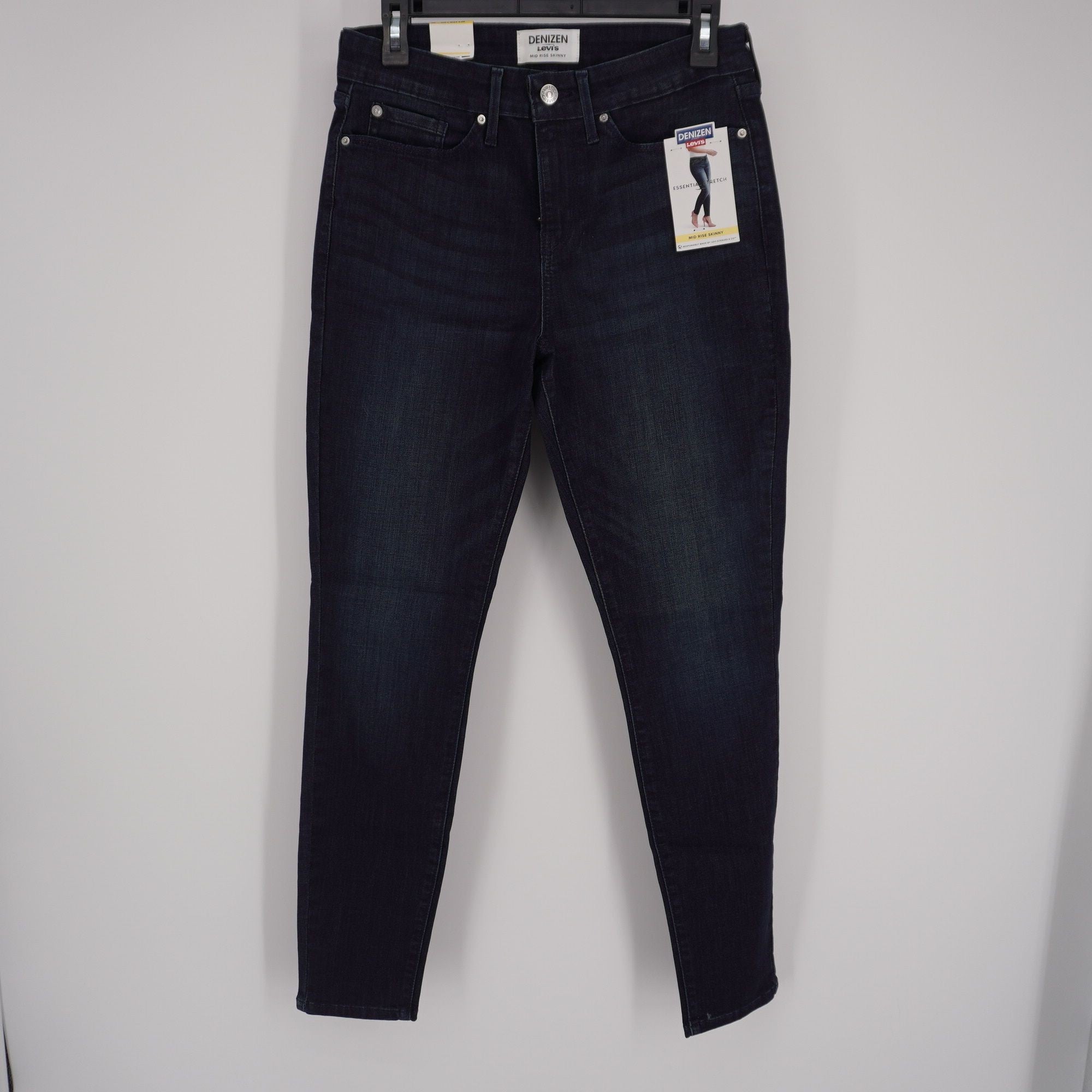 Denizen from Levi's NWT Mid Rise Skinny Dark Wash Jeans – Two Soul Sisters  Resale