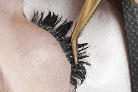 eyelash extension removal with gel lash remover