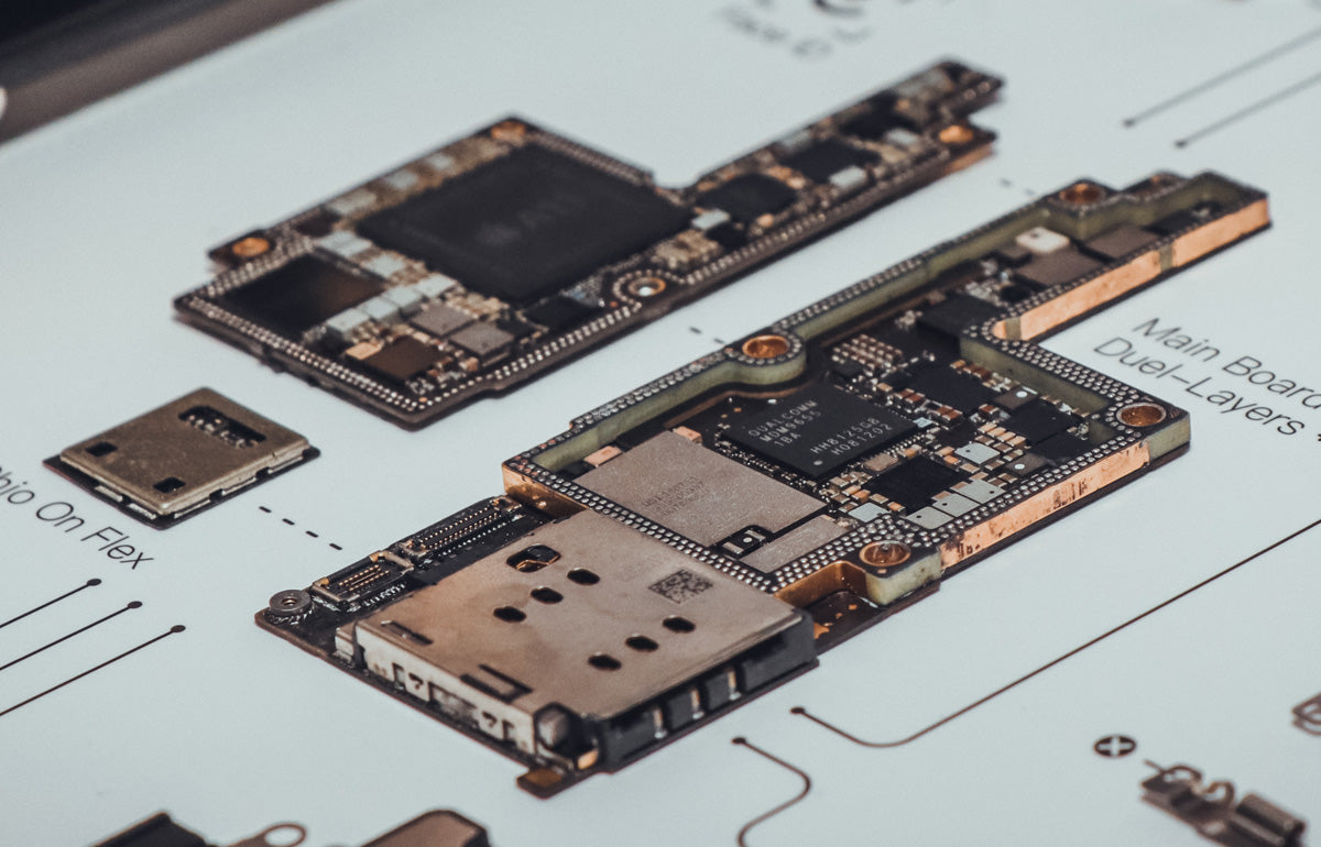 iphone X teardown frame shawdow-box