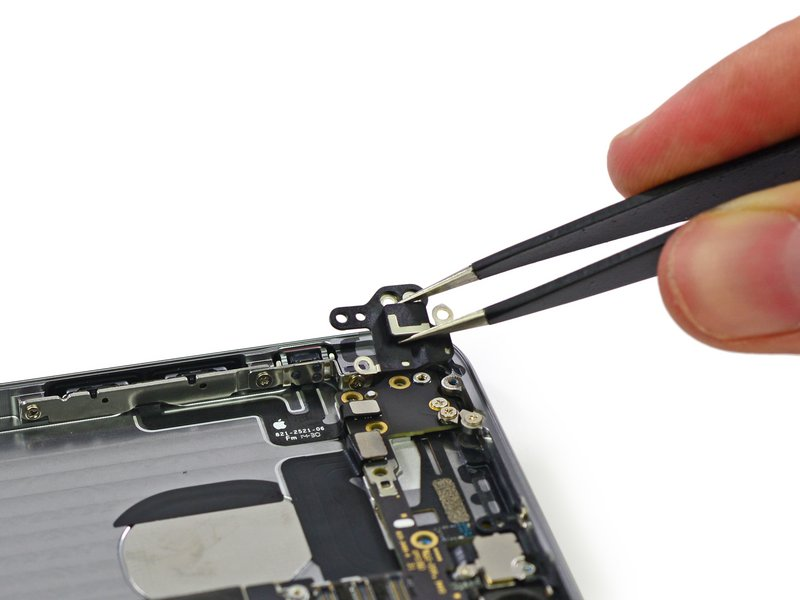 iPhone teardown