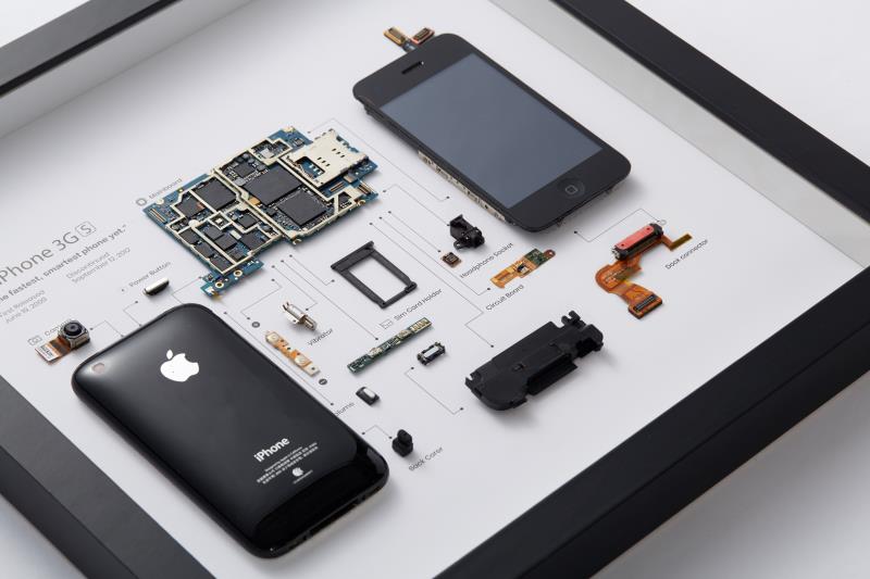 iPhone teardown