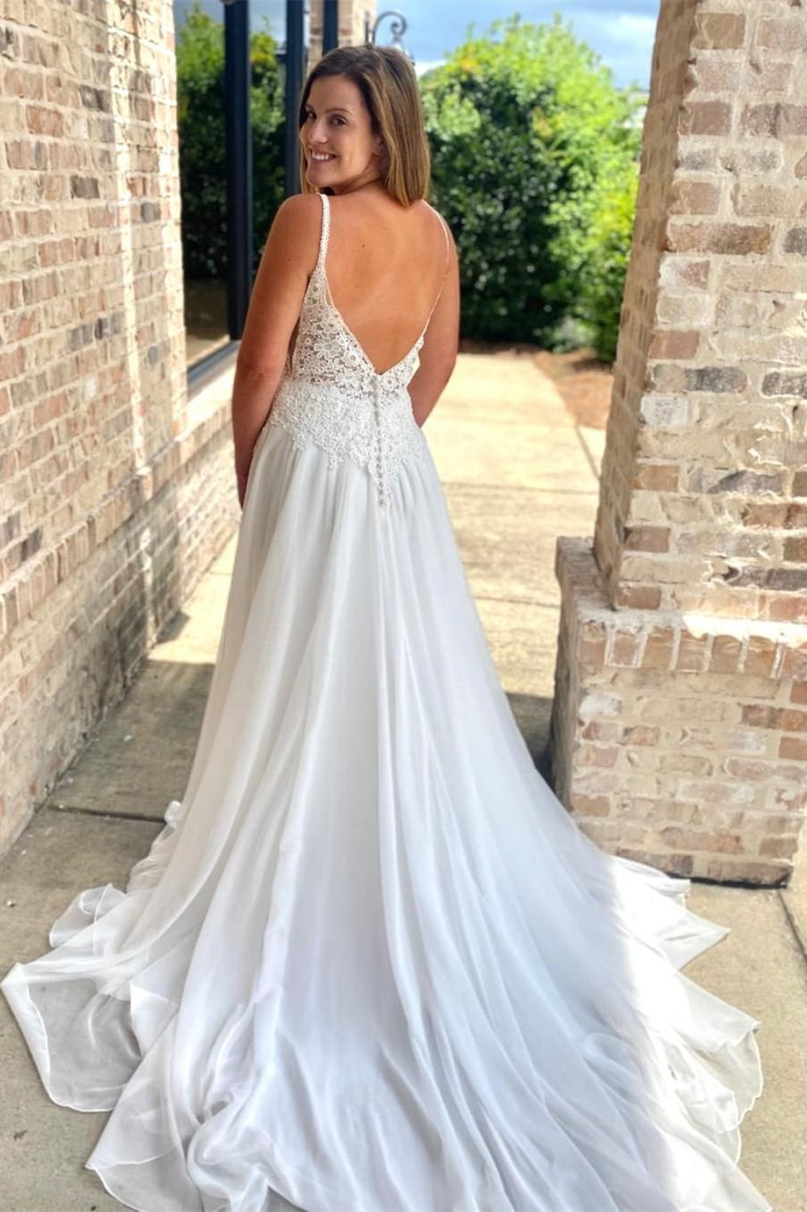 White Lace Straps Backless Trumpet Long Wedding Dress – Modsele