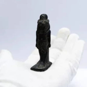 Handcrafted Egyptian Sekhmet Goddess Statue - Exquisite and Unique - Wanna Stuff