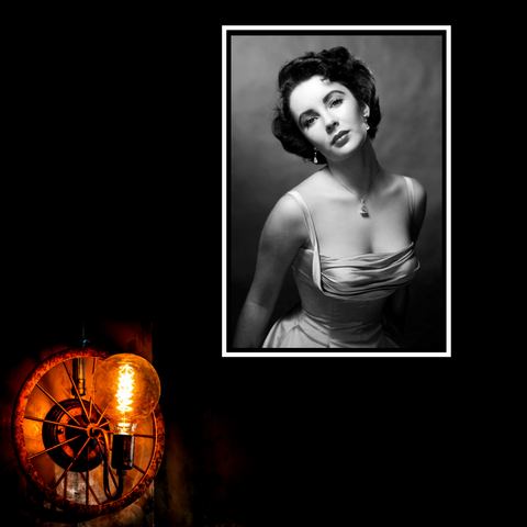 ELIZABETH TAYLOR VINTAGE CANVAS PRINT