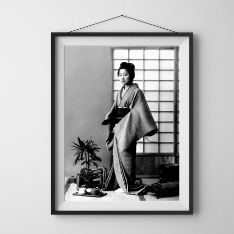 VINTAGE JAPANESE GEISHA CANVAS PRINT