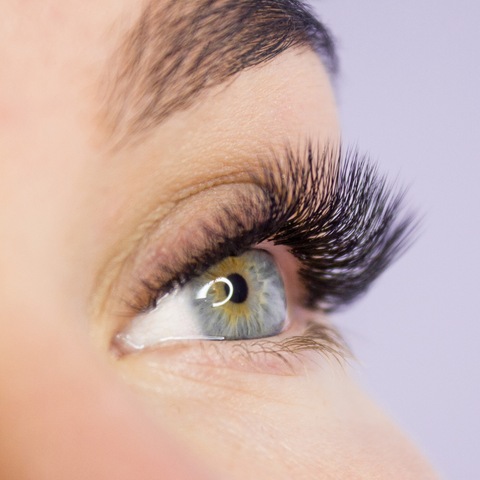 focus on fixed point when photographing eyelashes