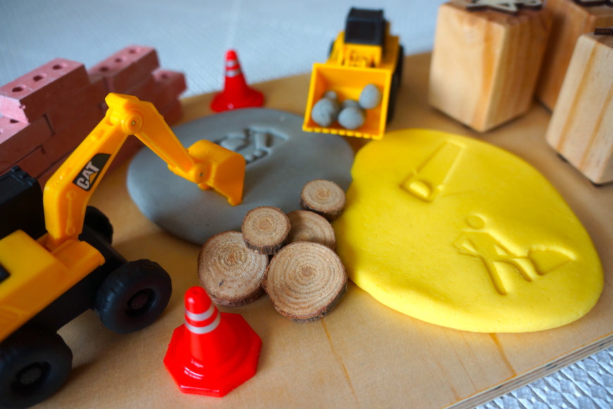 construction playdough kit