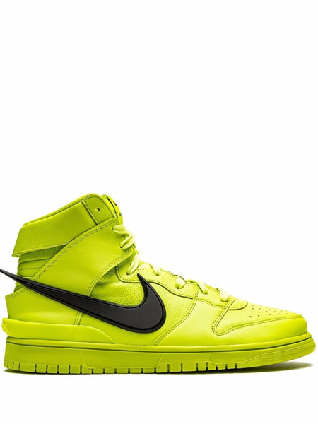 人気ブランドの Supreme Nike SB Dunk High 29.5cm Yellow スニーカー