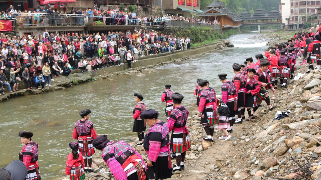 Blog: Red Yao Tribe Wash Hair in Village River