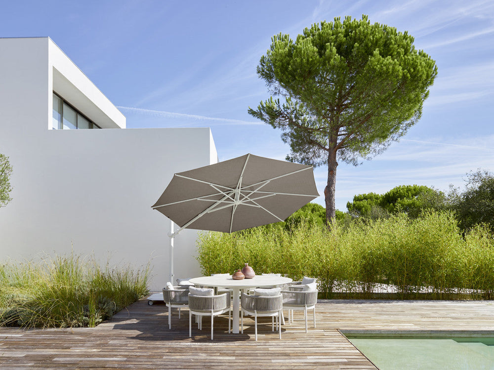 parasols-uk-303- on-patio-next-to-pool-1.jpg