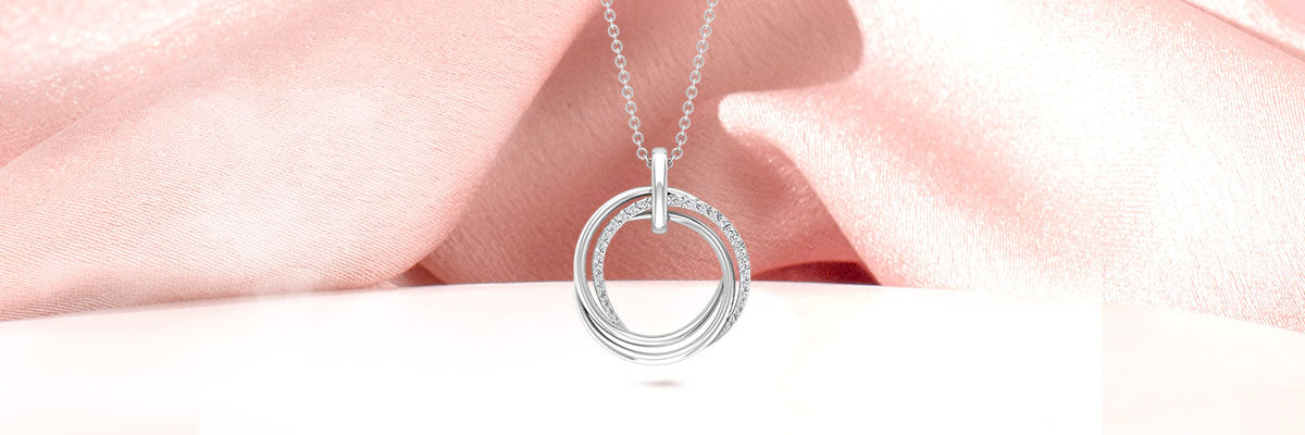 Diamond Swirl Pendant Necklace With a Modern and Professional Touch