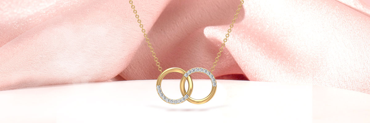 Diamond Gold Circle Interlock Pendant Necklace To Make A Statement