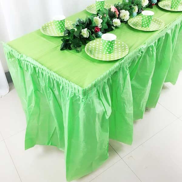 Dress up your party table so it looks presentable for the event