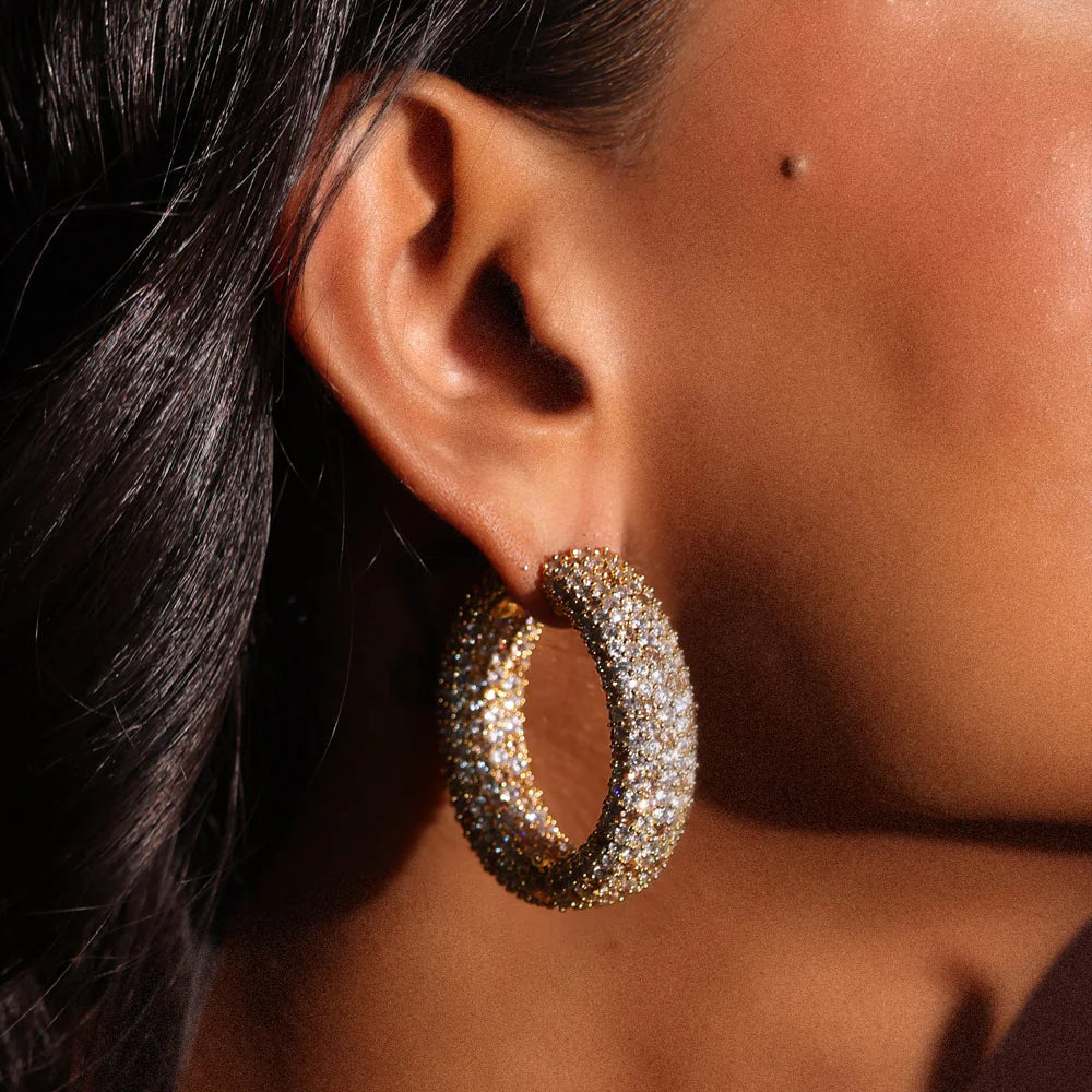 hoop earrings for oval face