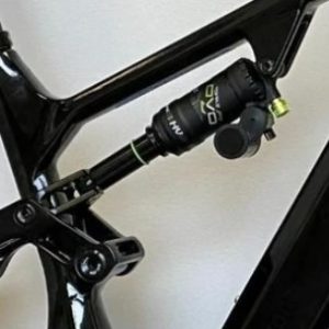 Hydra black rear shock