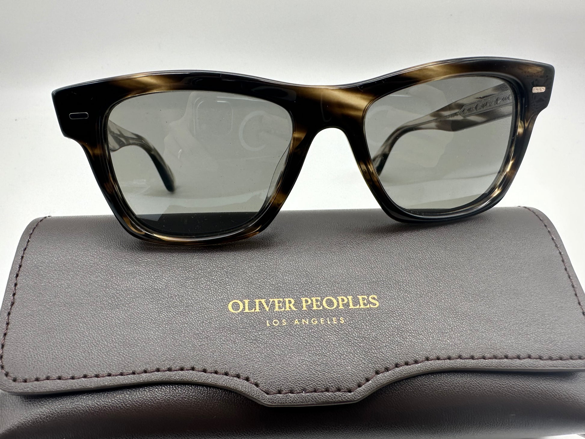 OLIVER PEOPLES OLIVER SUN 51mm Cinder Cocobolo Carbon Gray OV5393SU 16 –  Shade Review Store