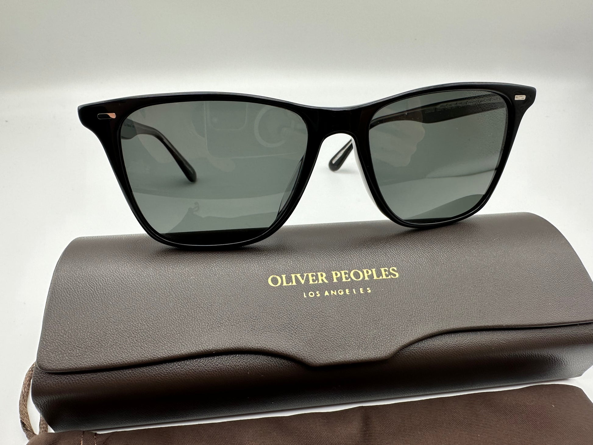 Oliver Peoples Ollis Sun OV 5437SU Sunglasses Black Midnight Polarized –  Shade Review Store