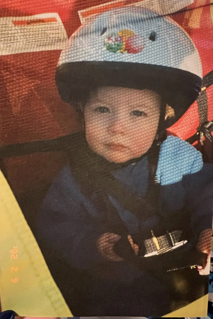 Little Lindsay in her Burley Trailer 2