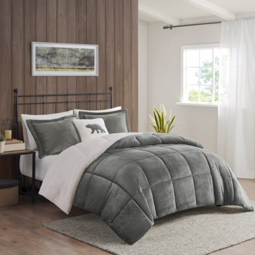 ZUN King Plush to Sherpa Down Alternative Comforter Set B035100496