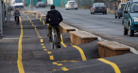 Route vélo sinueuse