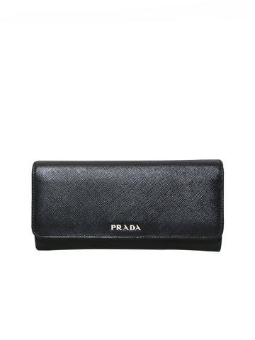 Pre-owned Marc Jacobs Zip Wallet | Sabrina's Closet