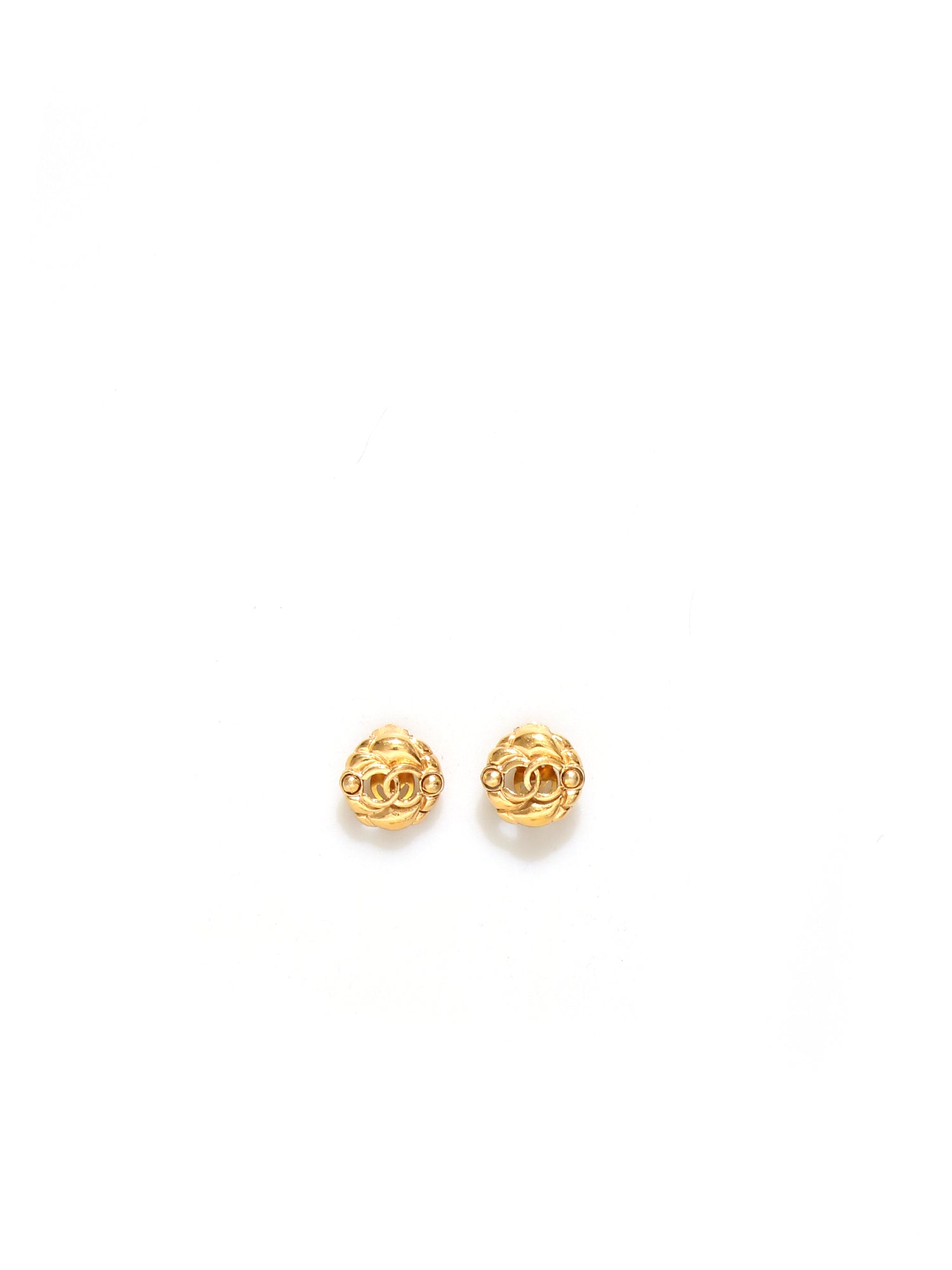 Pre-owned Chanel Vintage Door-Knocker Clip-On Earrings – Sabrina's