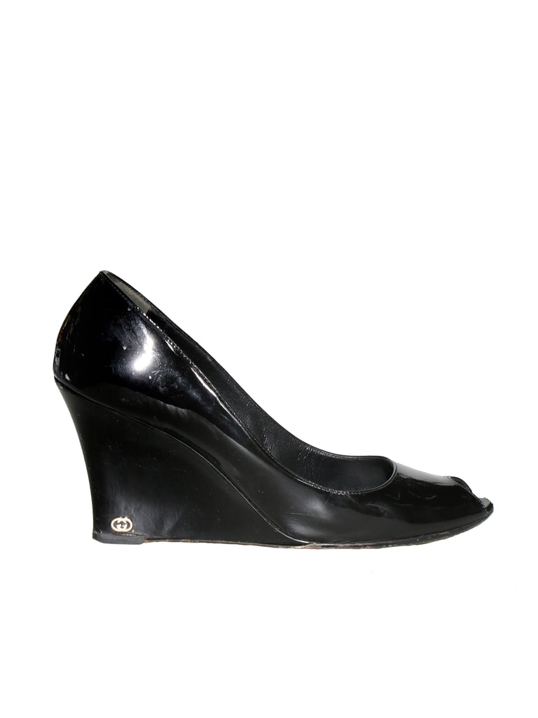 gucci patent leather wedges