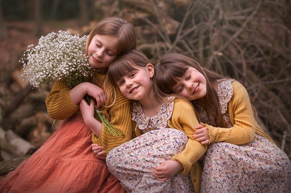 tree girls captured using the Samyang AF 35-150mm F2-2.8 FE lens.