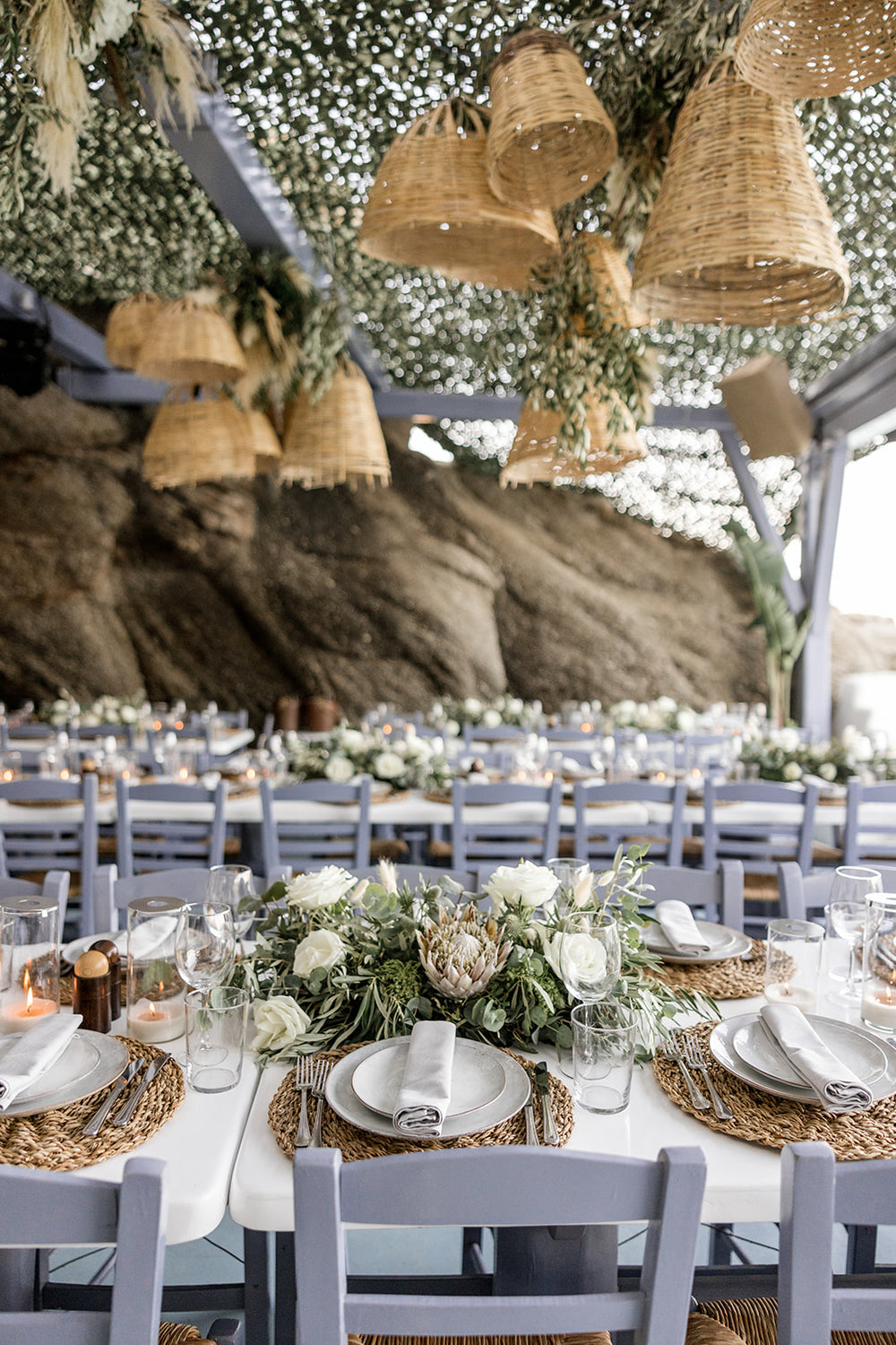 8 Pretty Ways to Fold Napkins At Your Wedding Reception