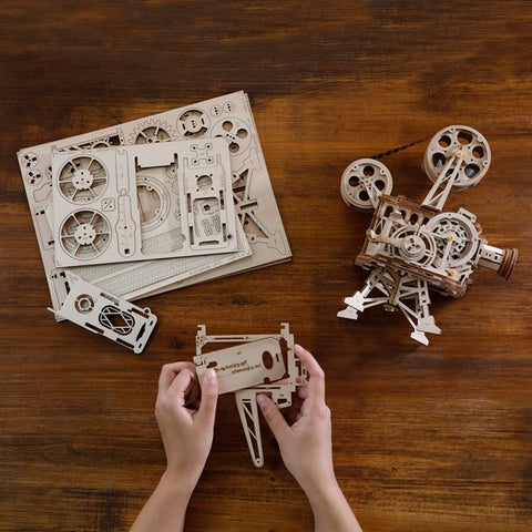 Maquette en bois Projecteur film Vitascope animé - La Magie des Automates