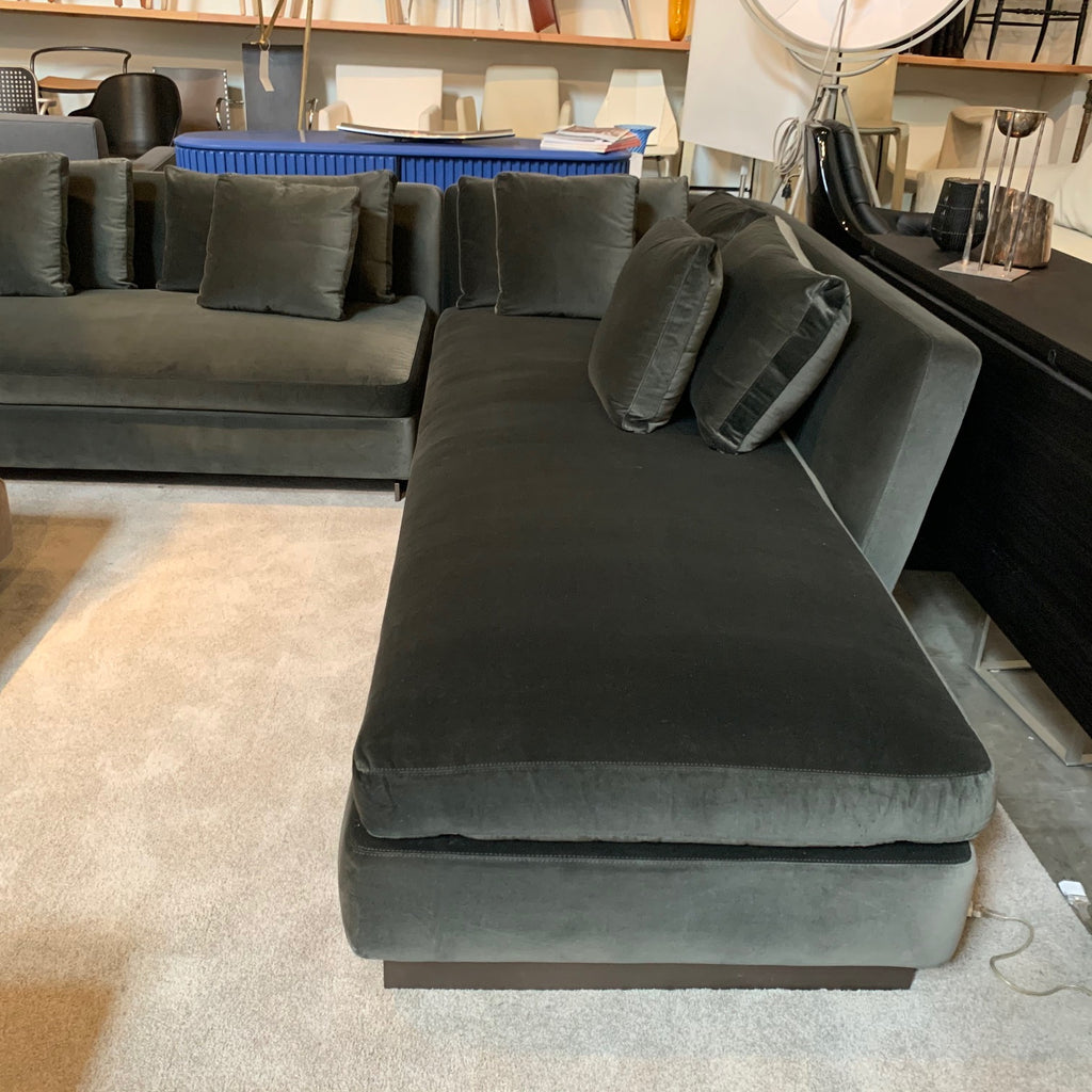 Minotti 'Seymour' Sectional w/ Left Chaise By Rodolfo Dordoni Modern