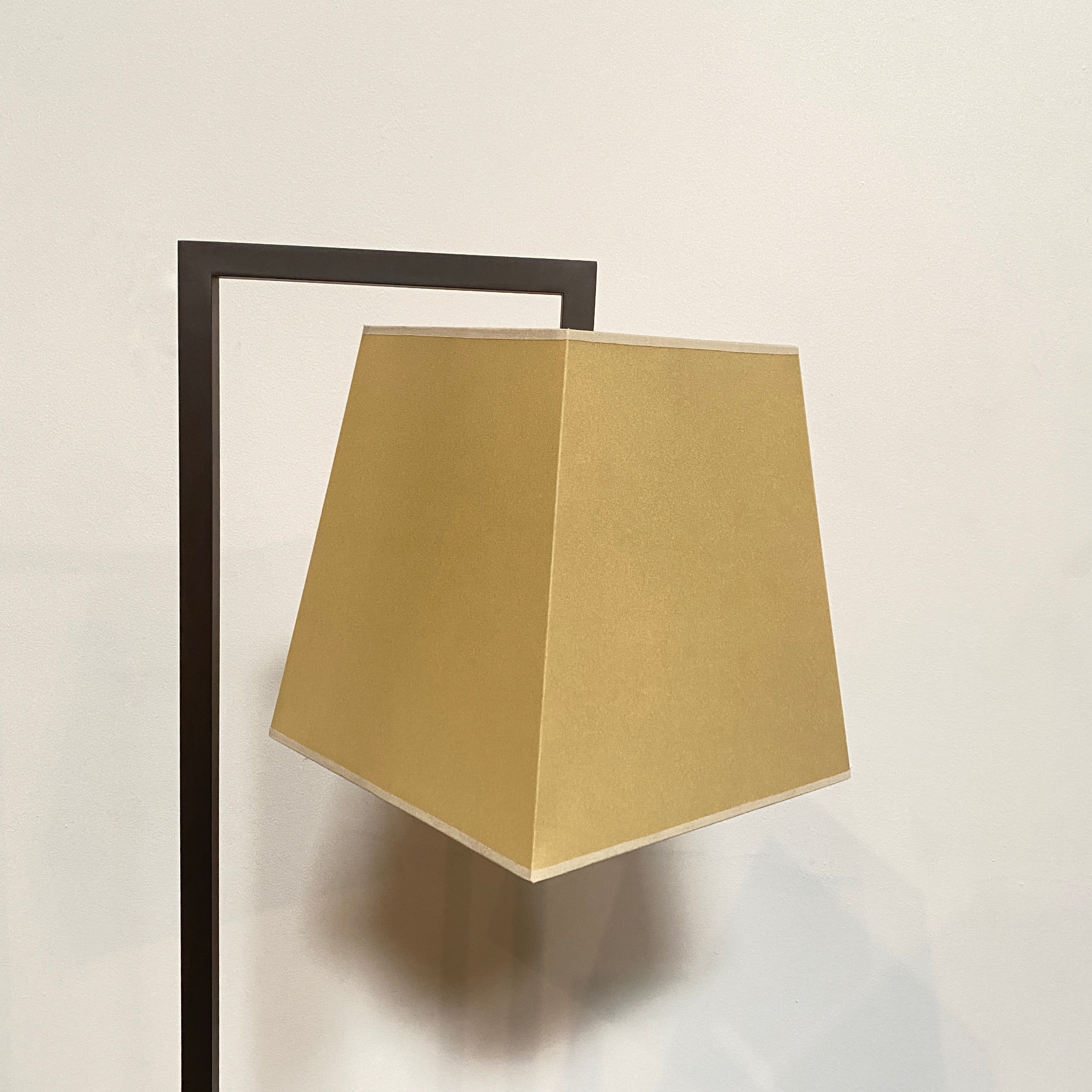 Dreigend Fietstaxi actie Armani Casa Floor Lamp – Modern Resale